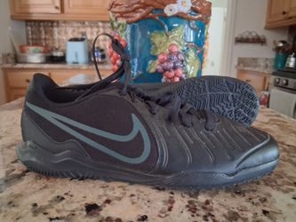 Turf soccer cleats us size 8