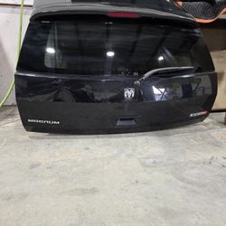 2005-2008 Dodge Magnum SRT8 TAILGATE 