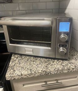 WORKS Frigidaire Stainless Steel Convention Toaster Oven