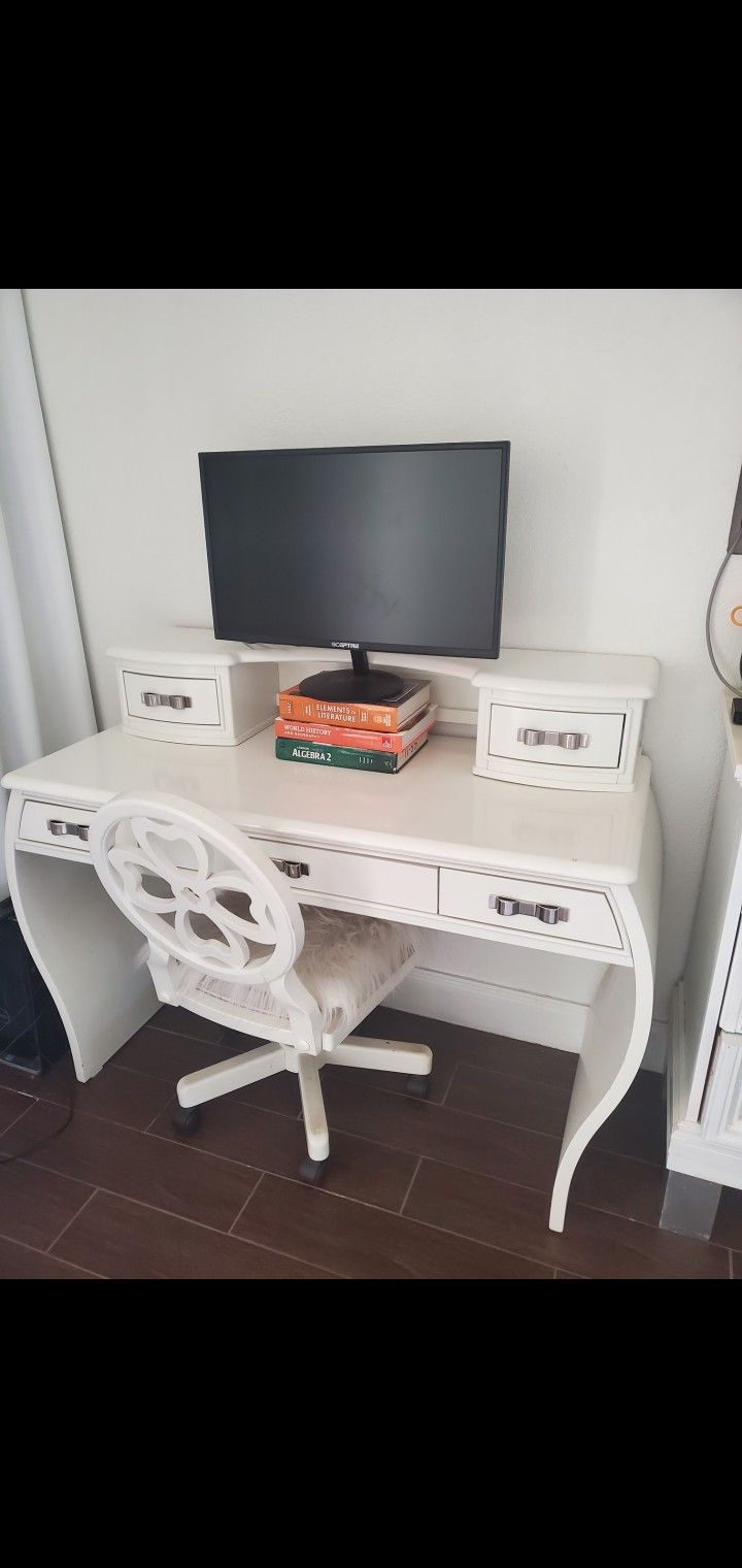 Wood Desk  /  Vanity &  Swivel Chair New Upholstery White Leather 