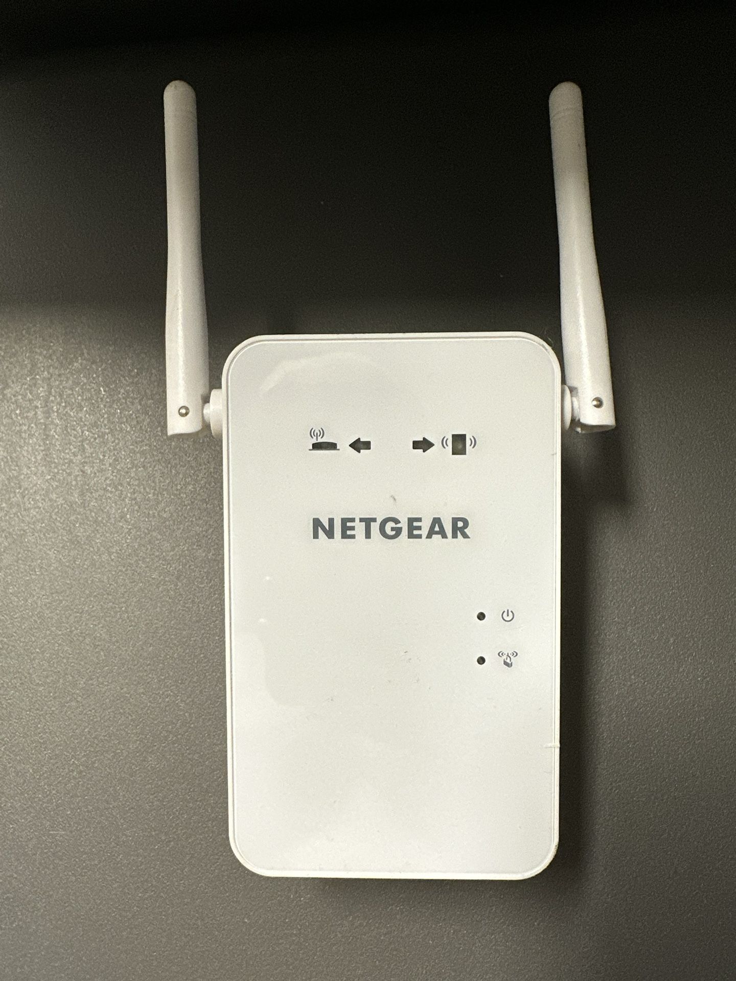 NETGEAR WiFi Mesh Range Extender EX6100