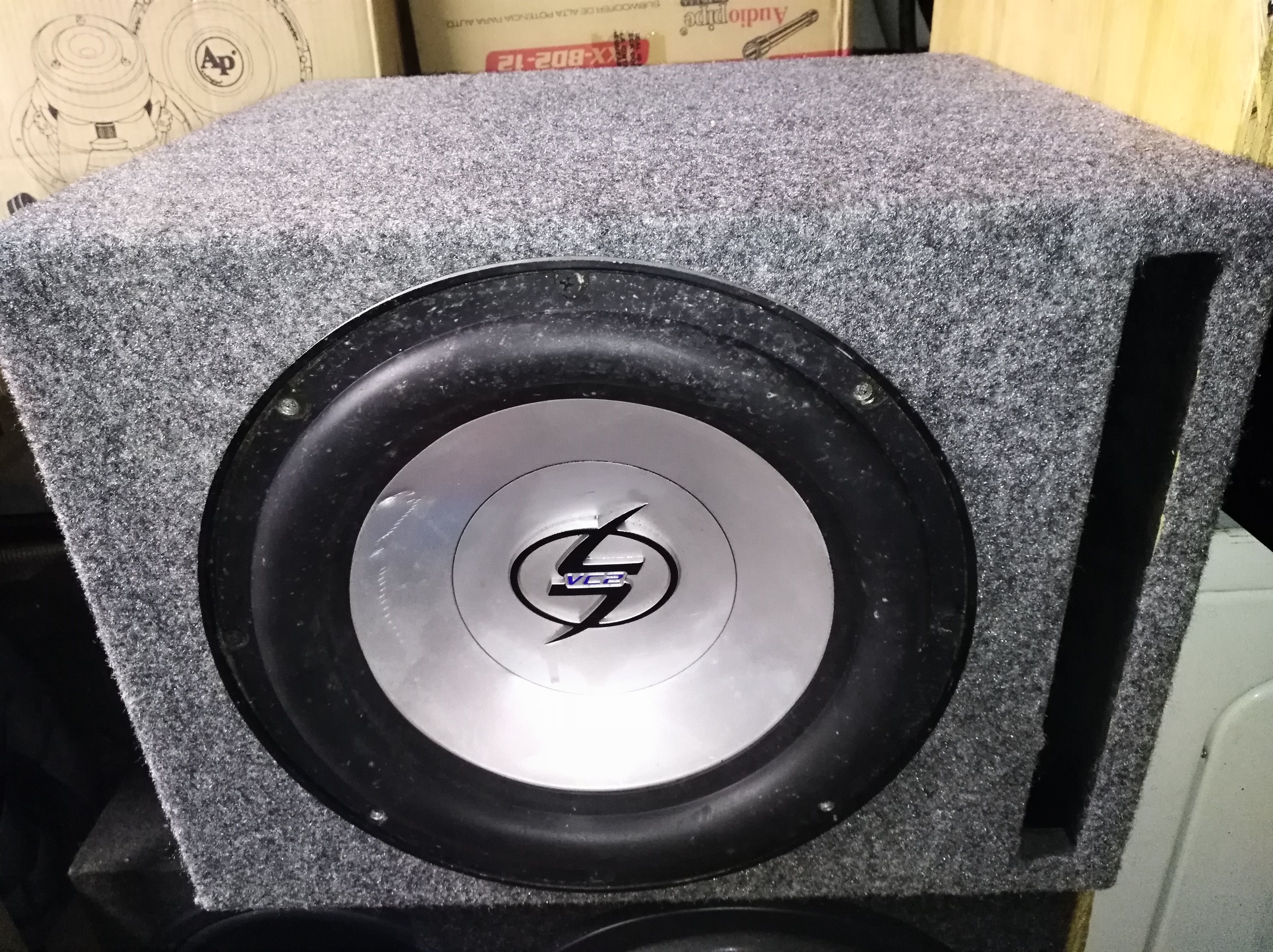 Old school Lightning Audio Strike VC2 S4.12 12" Dual 4 ohms with new ported box