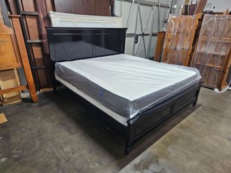 King bed and mattress