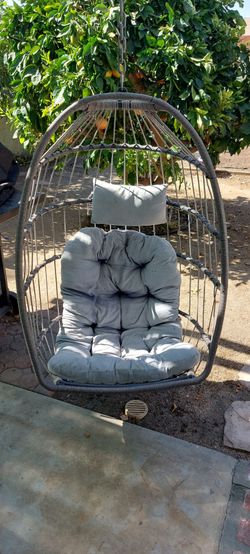 Hanging wicker chair