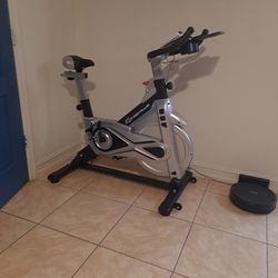 Exercise Bike-Indoor Cycling Bike Stationary for Home,Indoor bike With Comfortable Seat Cushion and Digital Display