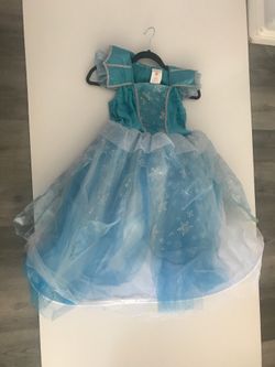 Elsa dress 👗 size medium