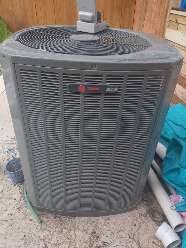 TRANE Used Central Air Conditioner Condenser