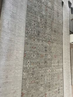 Large Loloi 9’3” x 13’1” RUG
