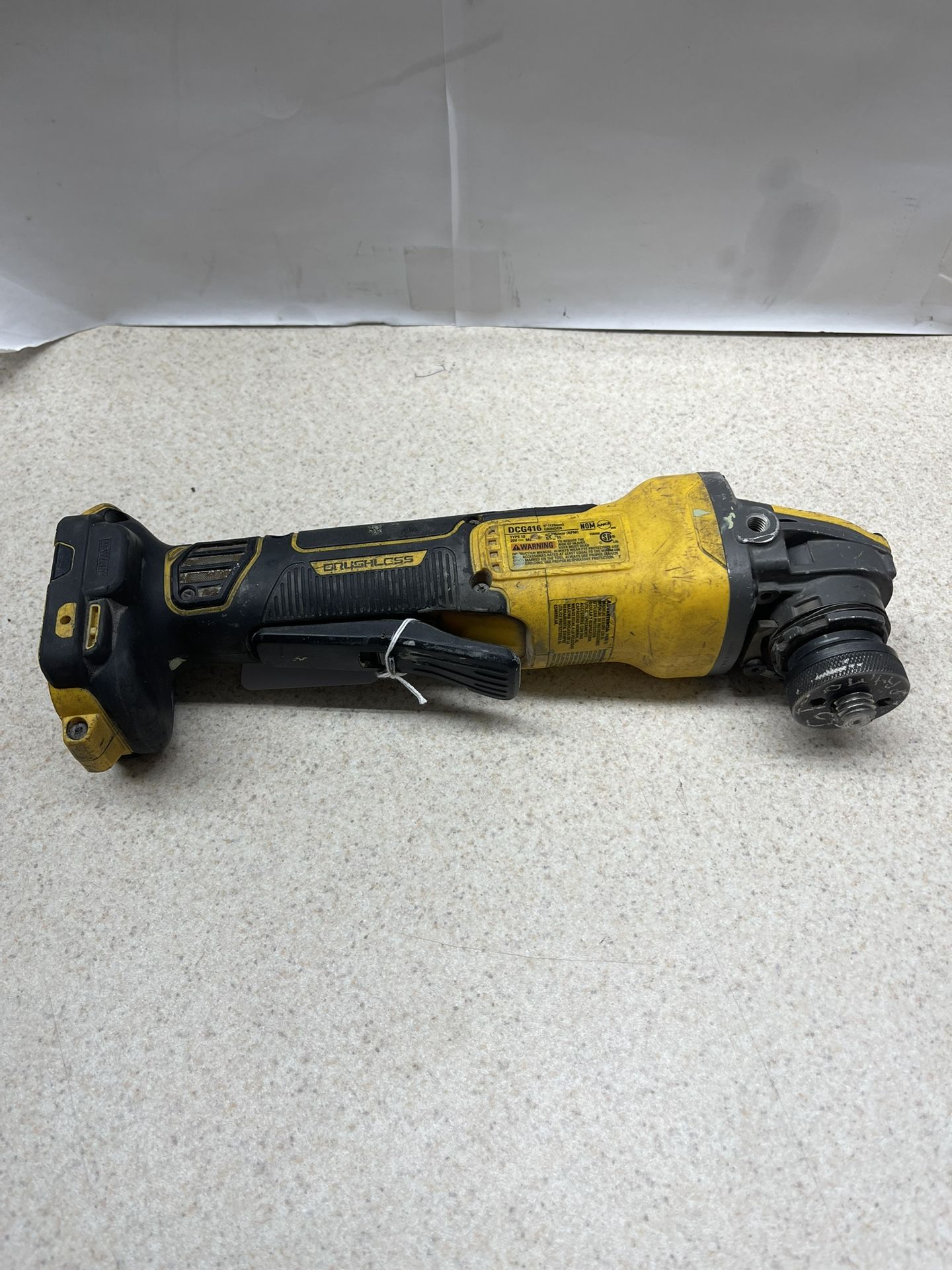 Dewalt Dcg416  Grinder Type 10  - 125mm 20 V No / Battery No Charger.