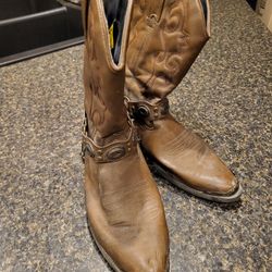 Women size 5 Dingo tan cowboy boots