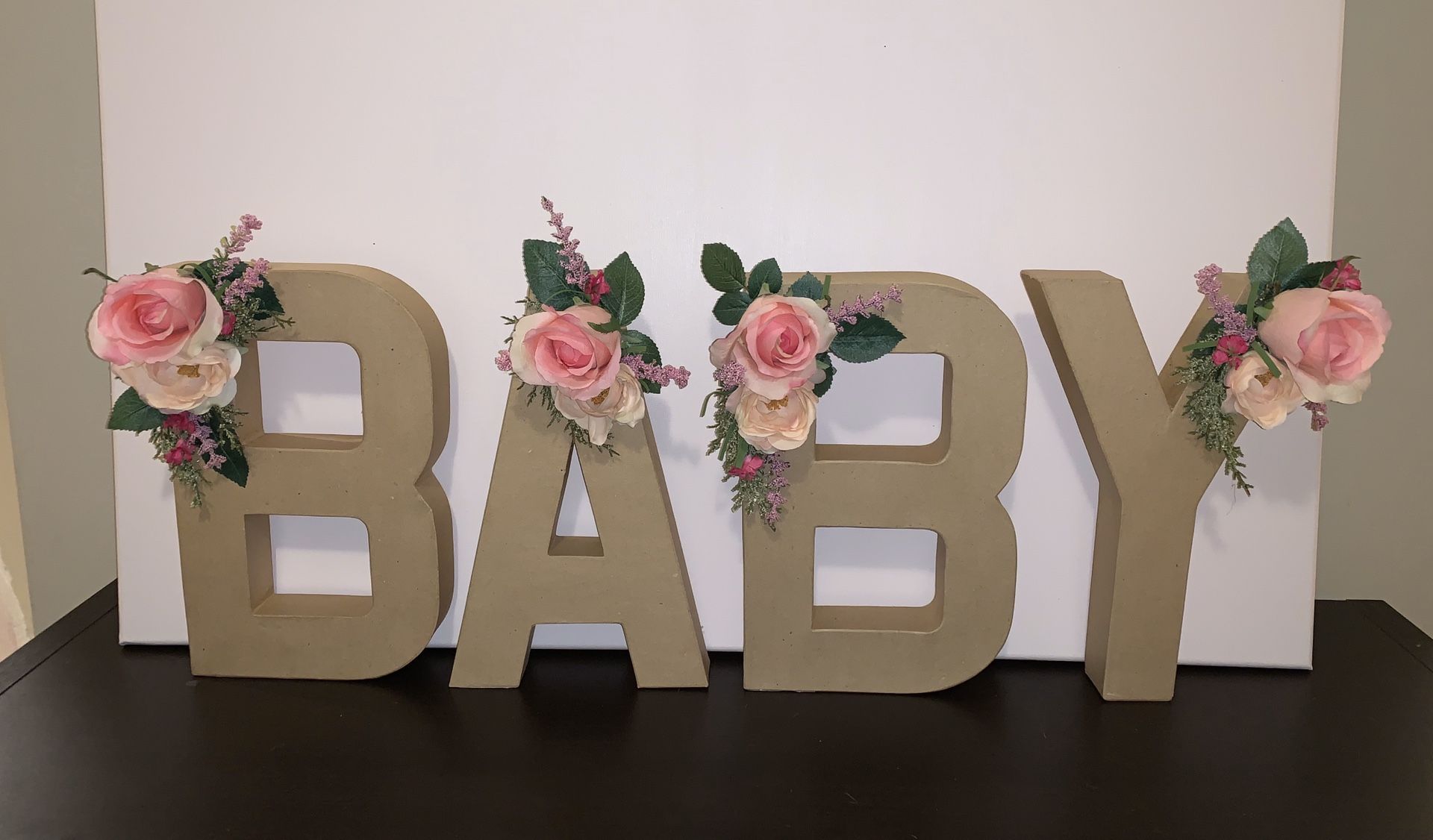 Baby shower decorations