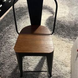 2 Counter Bar Stools