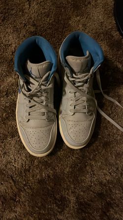Men Nikes 8.5