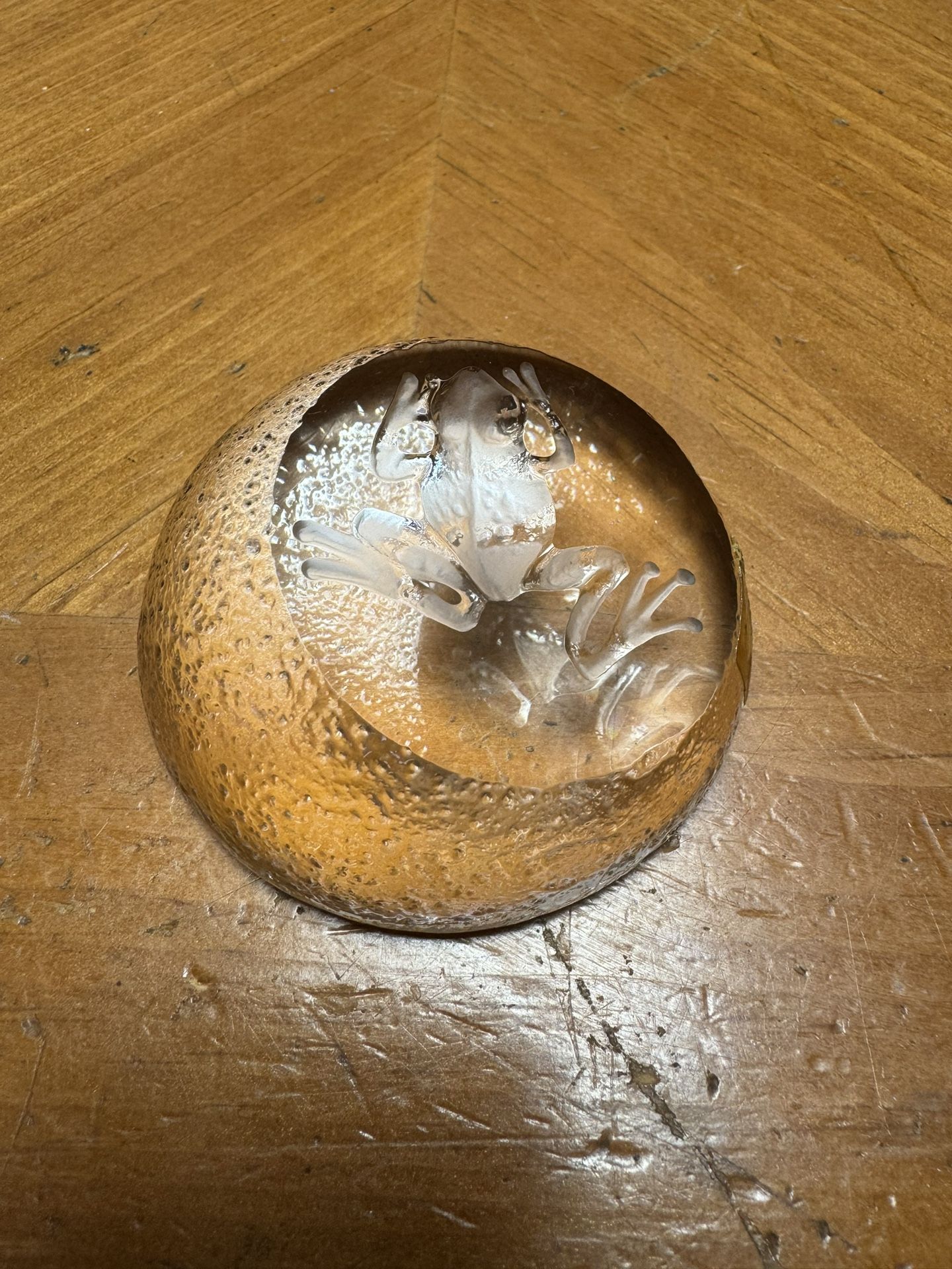 Mats Jonasson Signature Collection Frog Paperweight