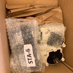 Amp Research Retractable Steps 2022-2025 GMC/Chevy