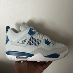 Air Jordan 4 Military Blue