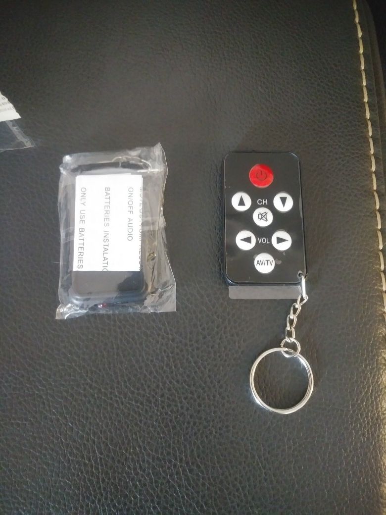 Two tv key shain remote for tv 75 inc