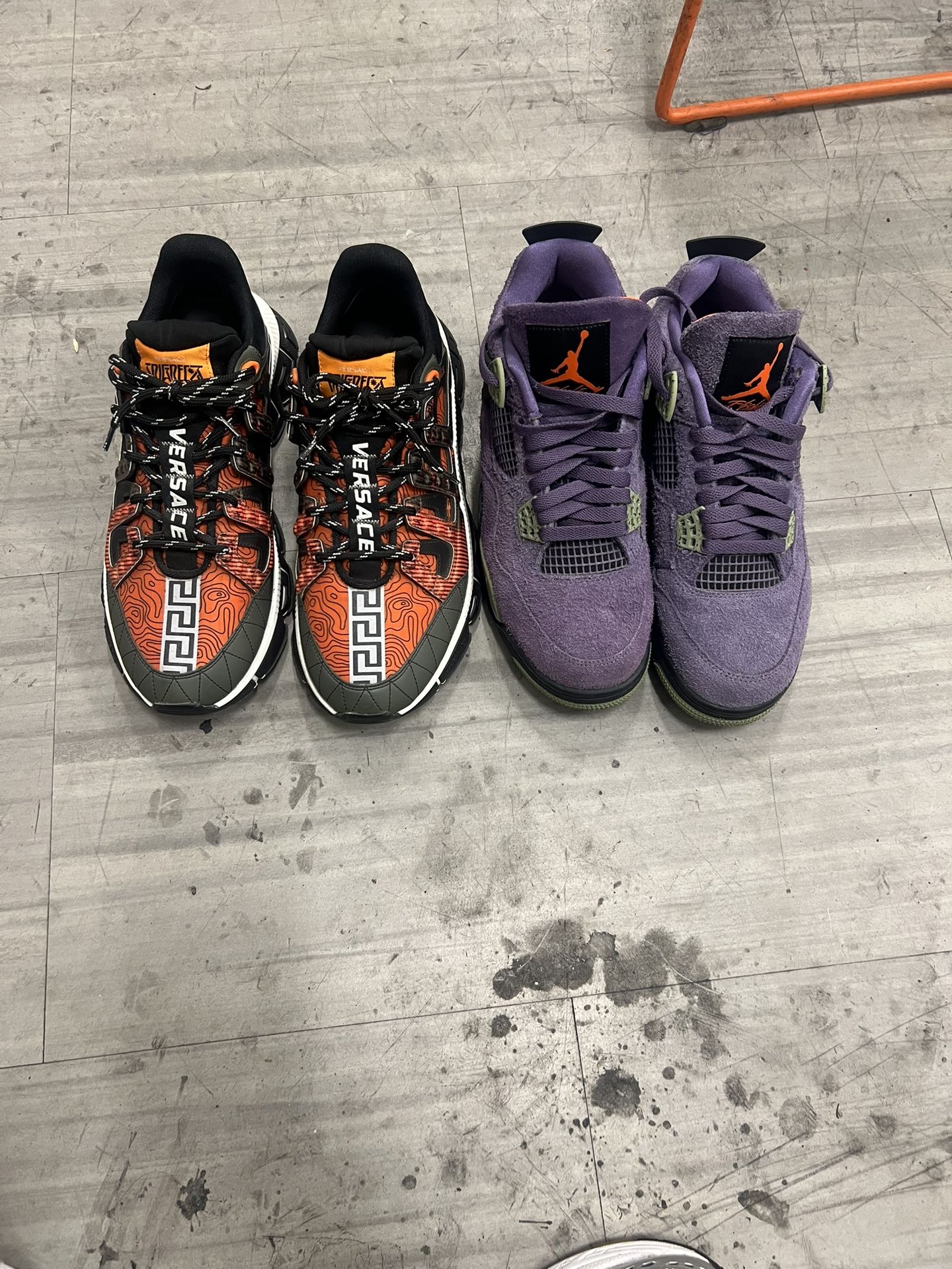 VERSACE SNEAKER AND JORDAN 4