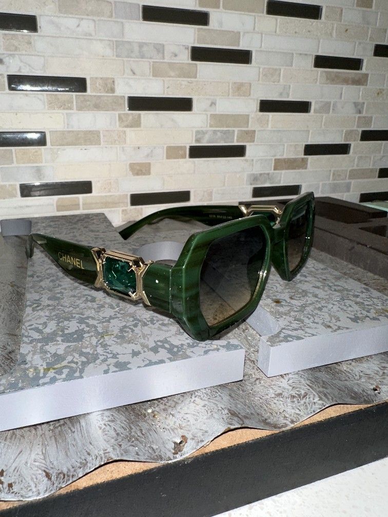 New Glasses Sunglasses 