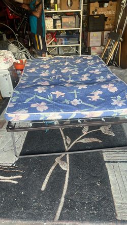 Cama