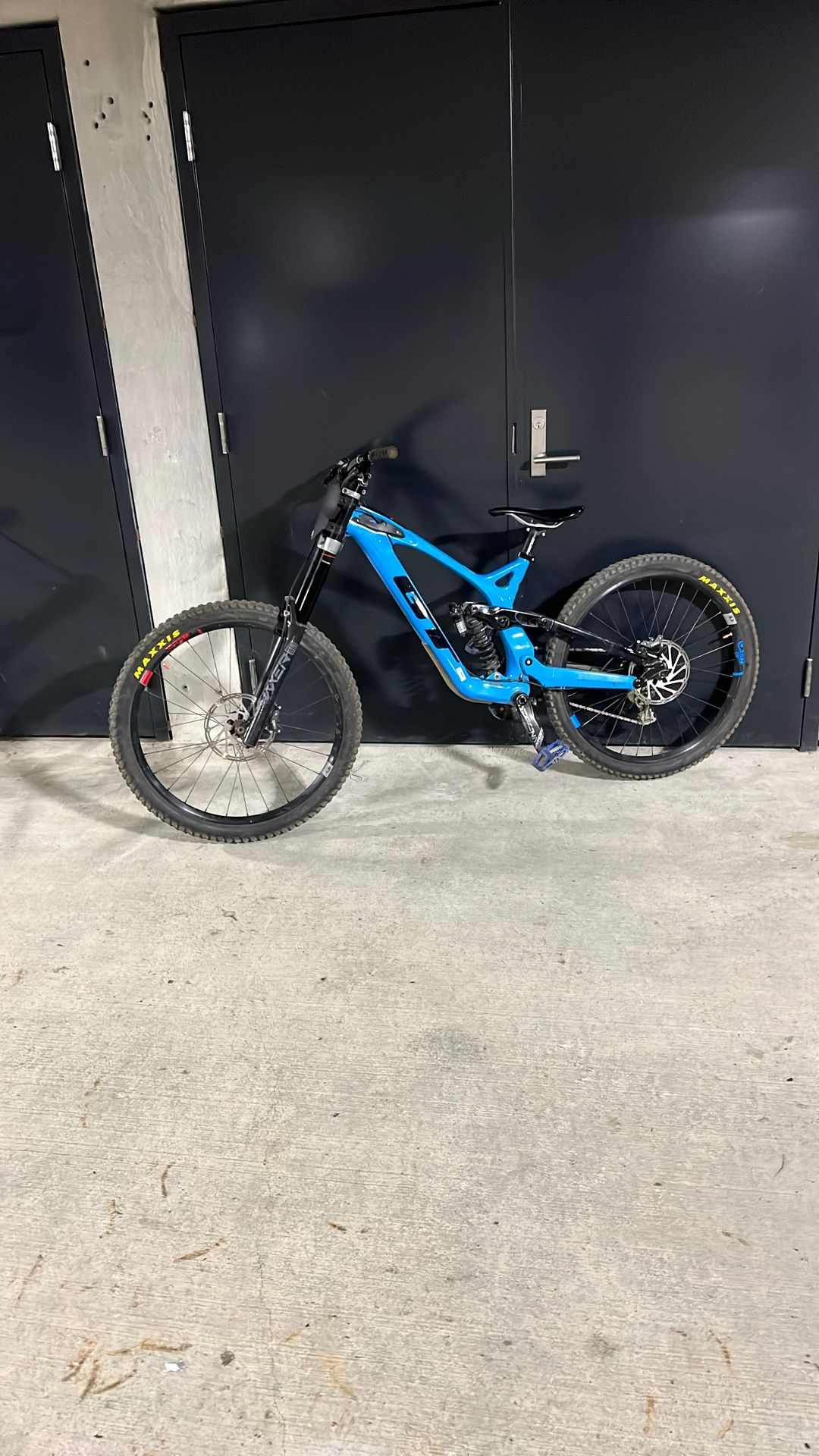 Downhill Mountain Bike