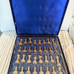 Chess Set: 100% Marble 