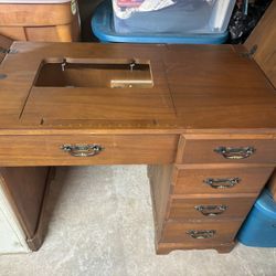 Sewing machine Table