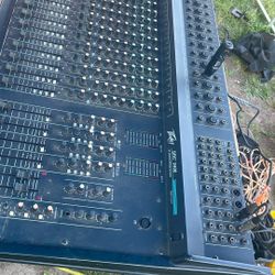 Peavey Mixer 24channels SRC2400