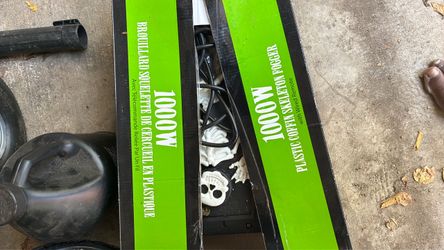 Plastic coffin skeleton fogger