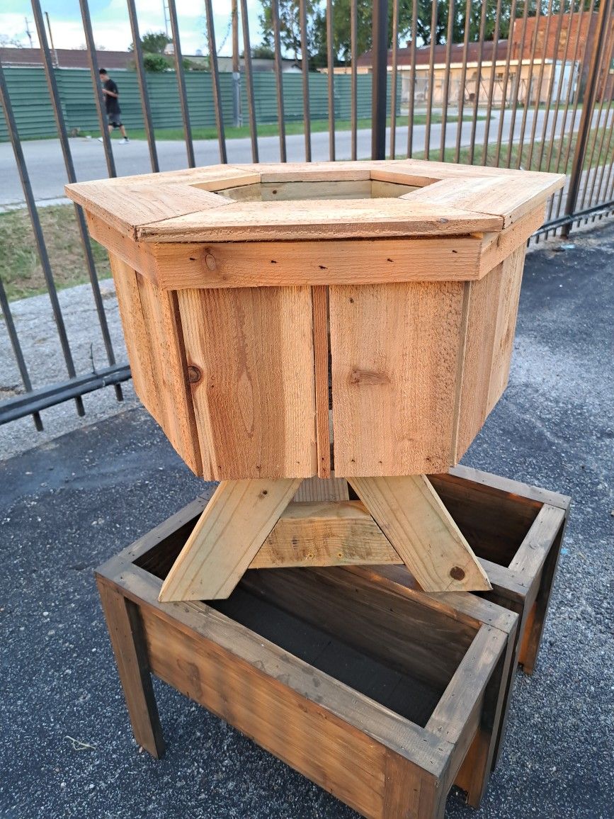 Hexagon Flowers Pot, 21 Inches High X 22 Wide Hand Made With Solid Wood Treated And Cedar