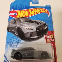 Hot Wheels '17 Nissan GT-R R35 Grey 