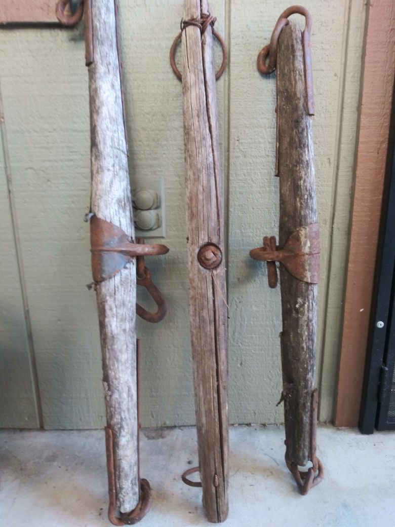 Old Rustic Wagon Parts (3)