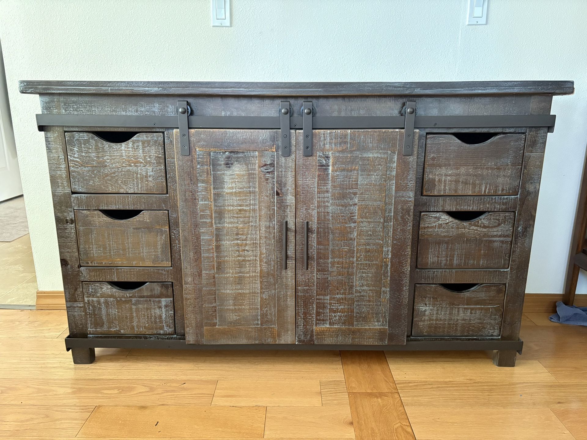 Credenza/TV Stand