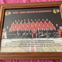 Chicago Blackhawks- Signed - Framed Photo 