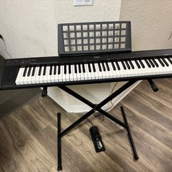 Yamaha NP-30: 76 Key Electric Piano With Stand And Pedal