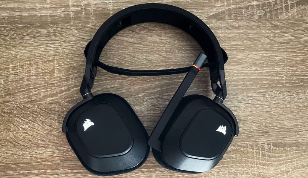 Corsair HS80 Gaming Headset Make Me An Offer