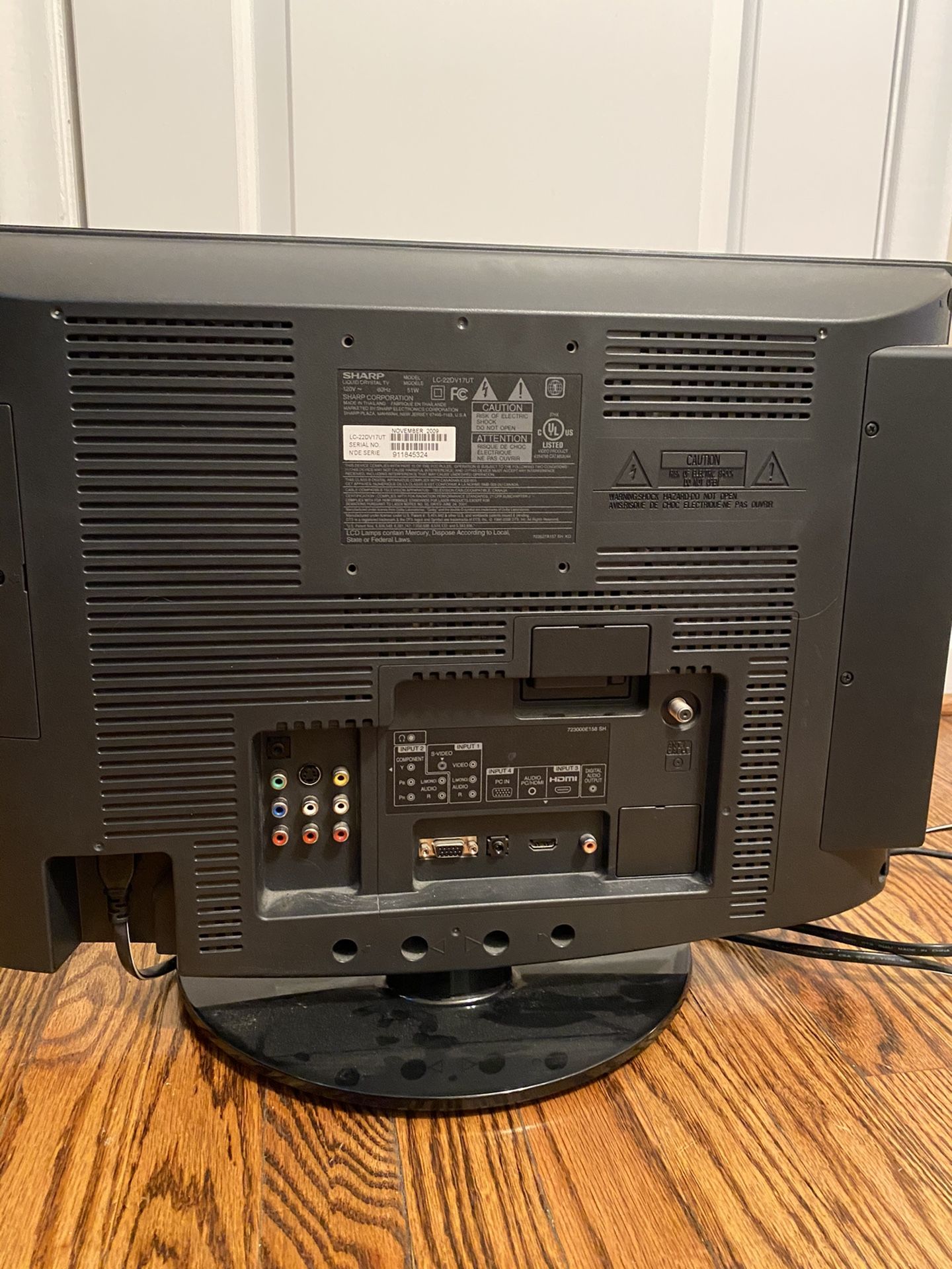 Sharp 22 inch Tv with built in DVD Player