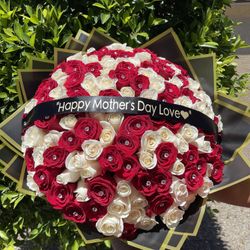 Custom Bouquets/ Arreglos Florales 