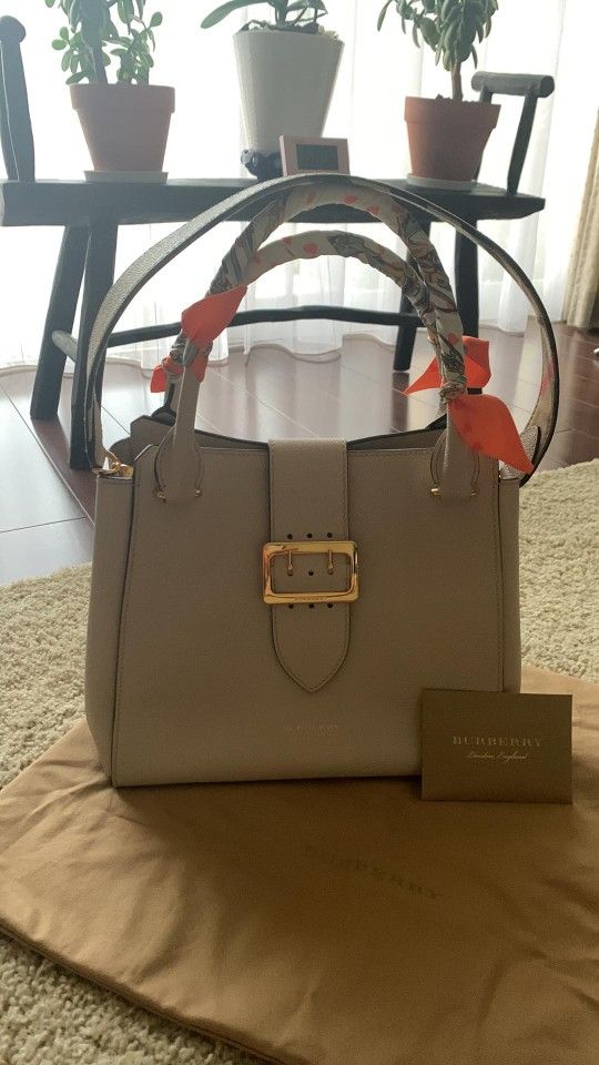 Pre-owned burberry bag