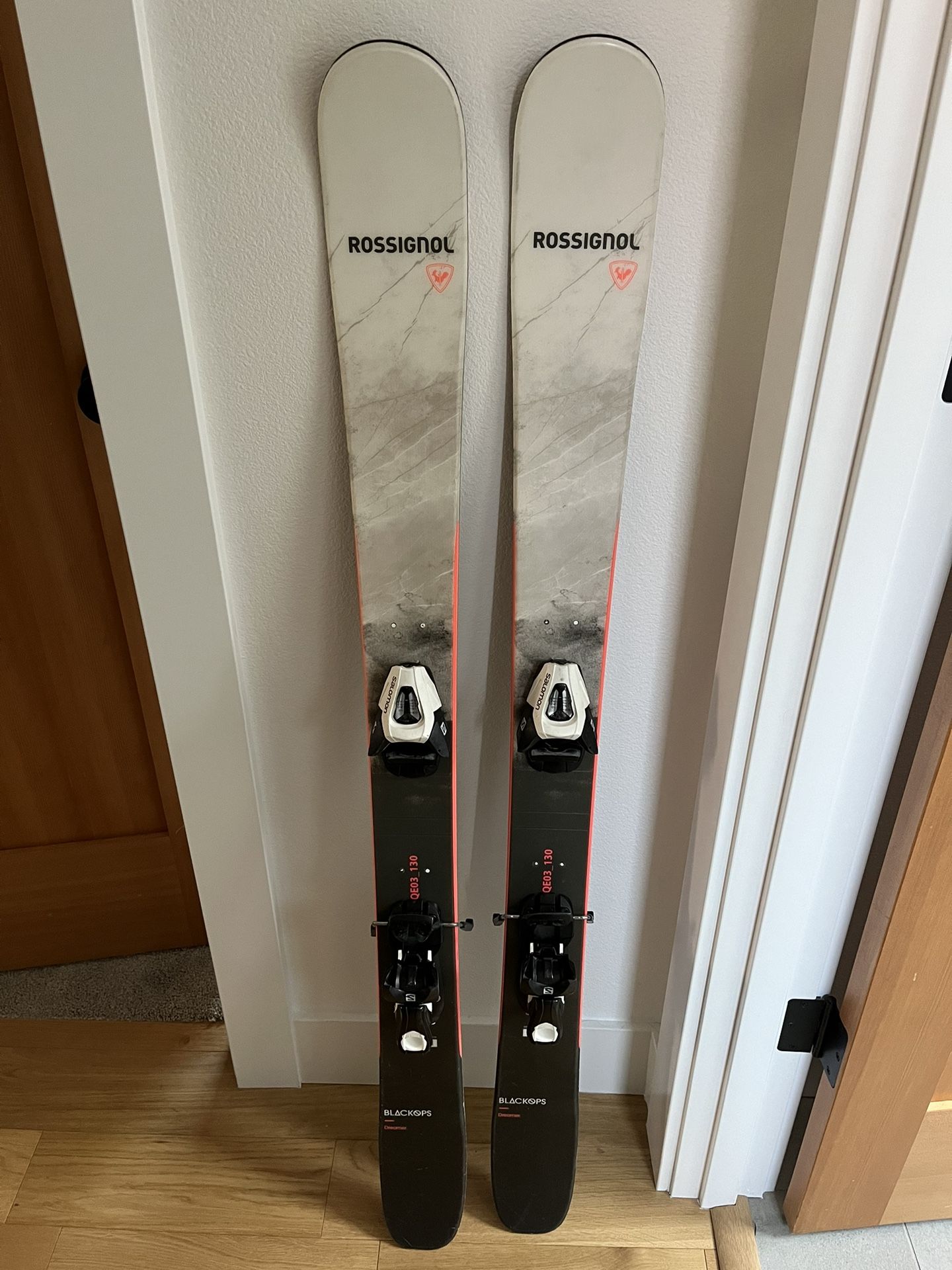 130 cm Alpine Ski With Jr Ski Boot Compatible Bindings for Sale in