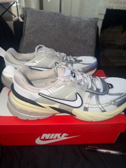 Nike v2k run