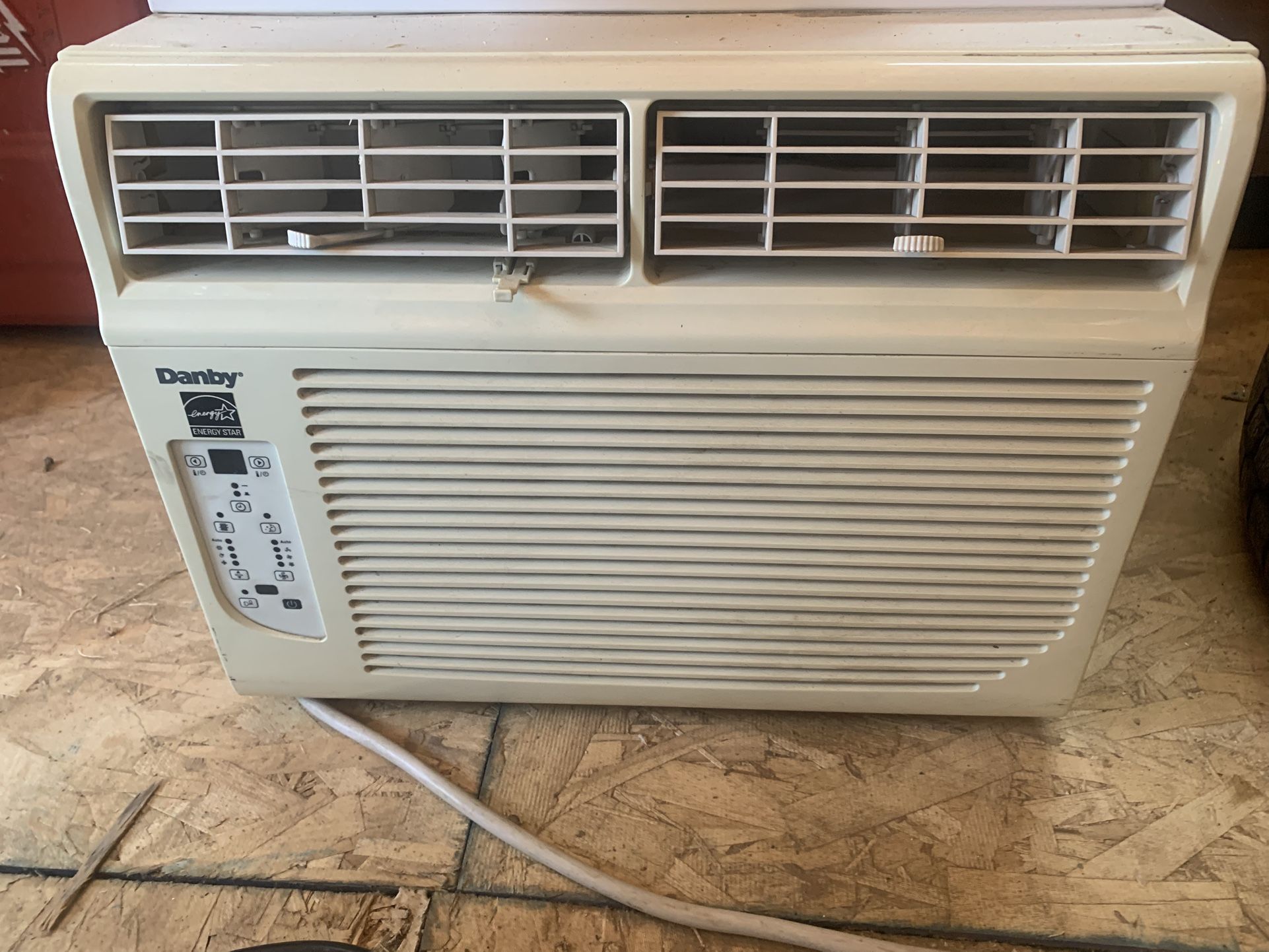 A/C Window Air Conditioner A/C