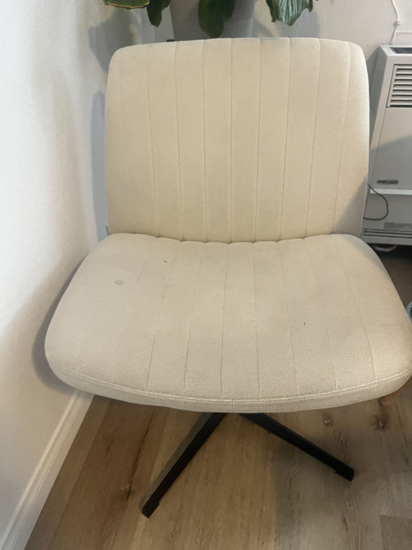 Cross Cross Chair