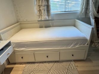 Twin Bed Frame & Matress