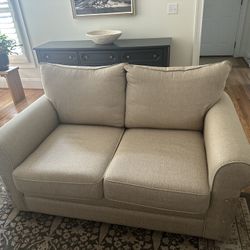 Craftmaster Loveseat