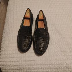 Men's Black Size 13 Shoe