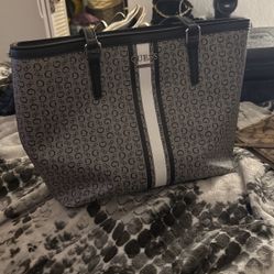 guess tote