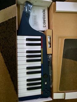 Rock band 3 keyboard for Wii game software included