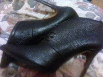 Woman black boots size 39