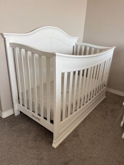 White Wood Crib & Mattress